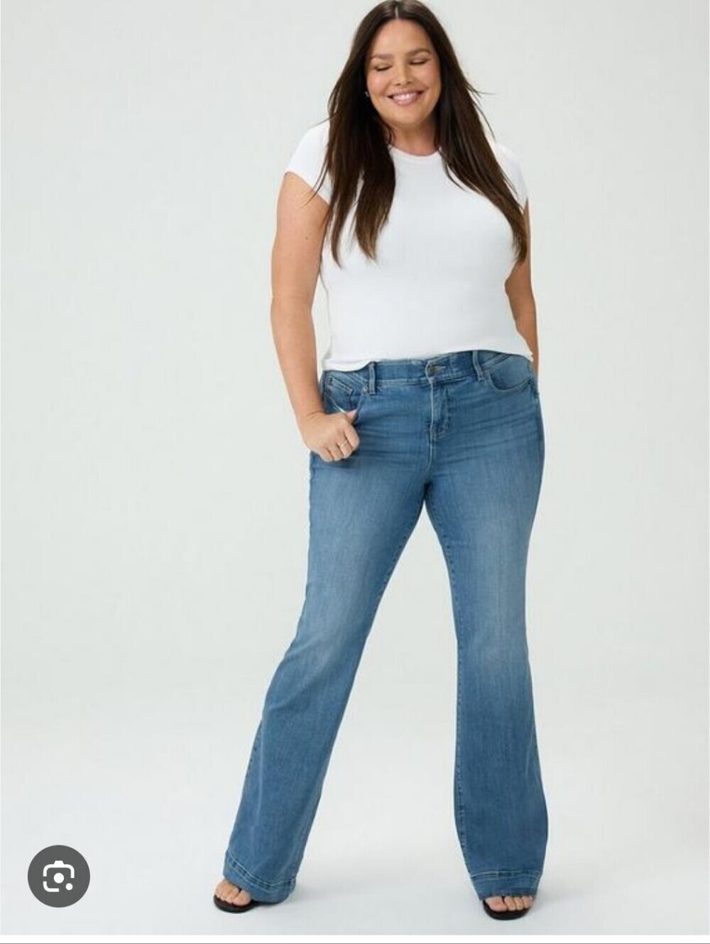 TORRID BOMBSHELL FLARE PREMIUM STRETCH SZ 18 TALL. DENIM JEAN